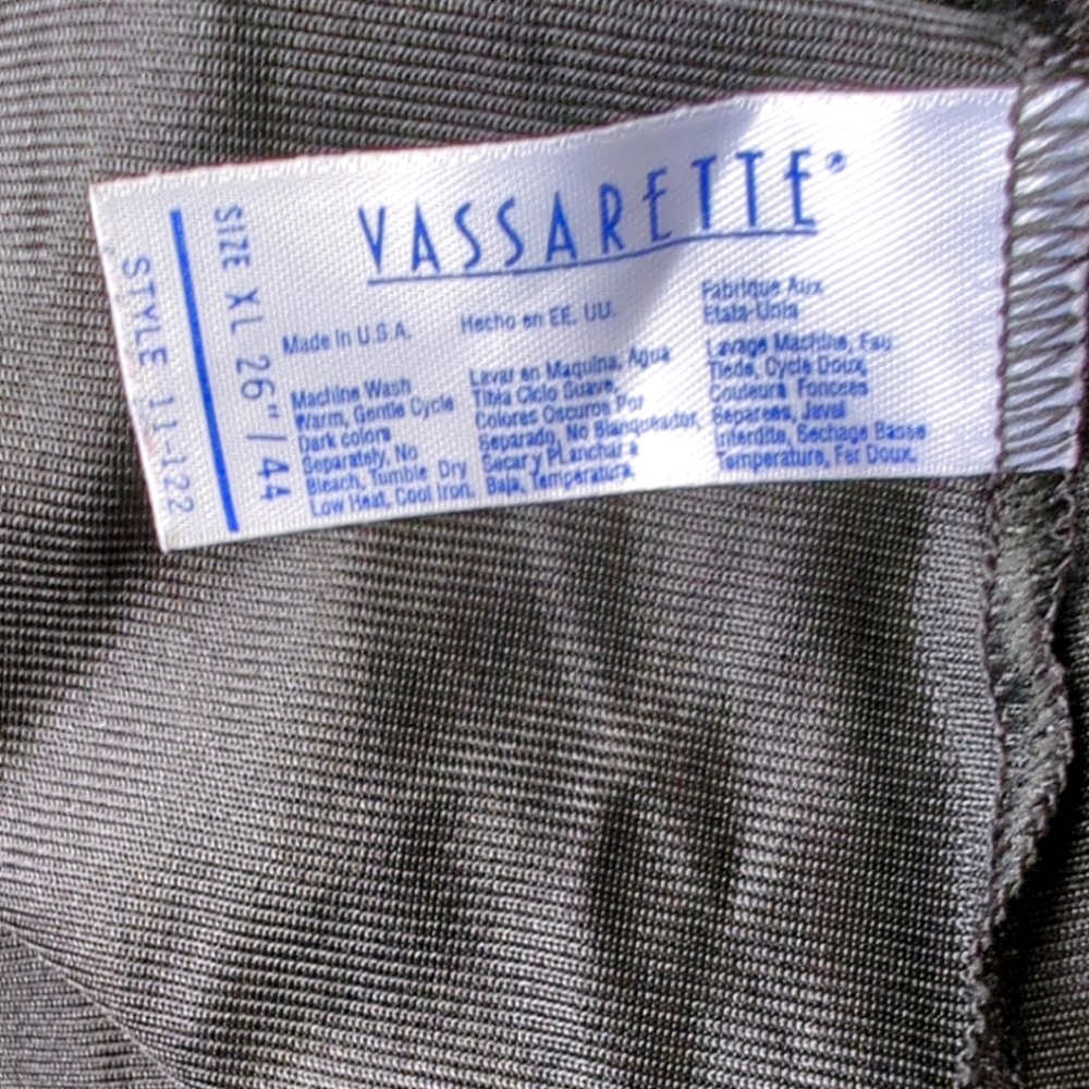 Vintage Vassarette Black 1/2 Slip With Lace Trim At Hem & Side Slit Size XL - Picture 6 of 8